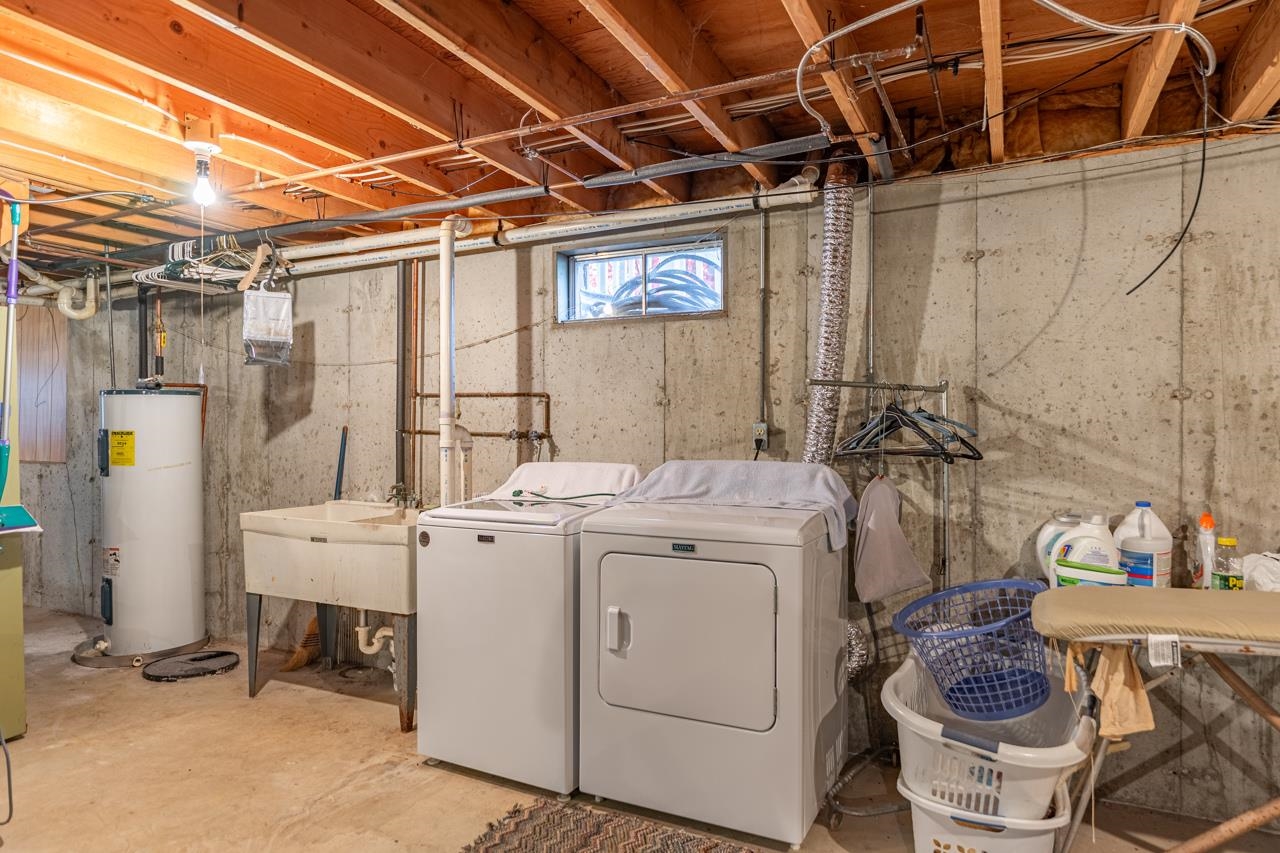 295 Forestcliff Court Lake Summerset, IL 61019 - Photo 22 of 30 a utility room with dryer and washer