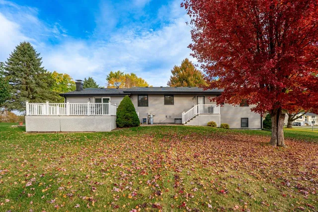 $240,000 | 295 Forestcliff Court, Lake Summerset, IL 61019