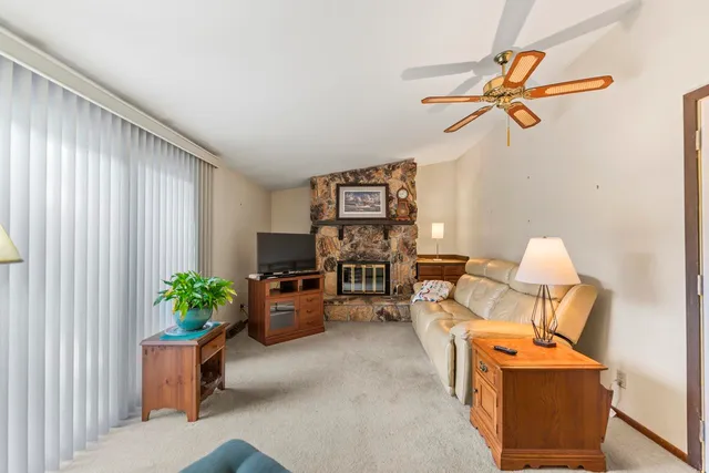 $240,000 | 295 Forestcliff Court, Lake Summerset, IL 61019