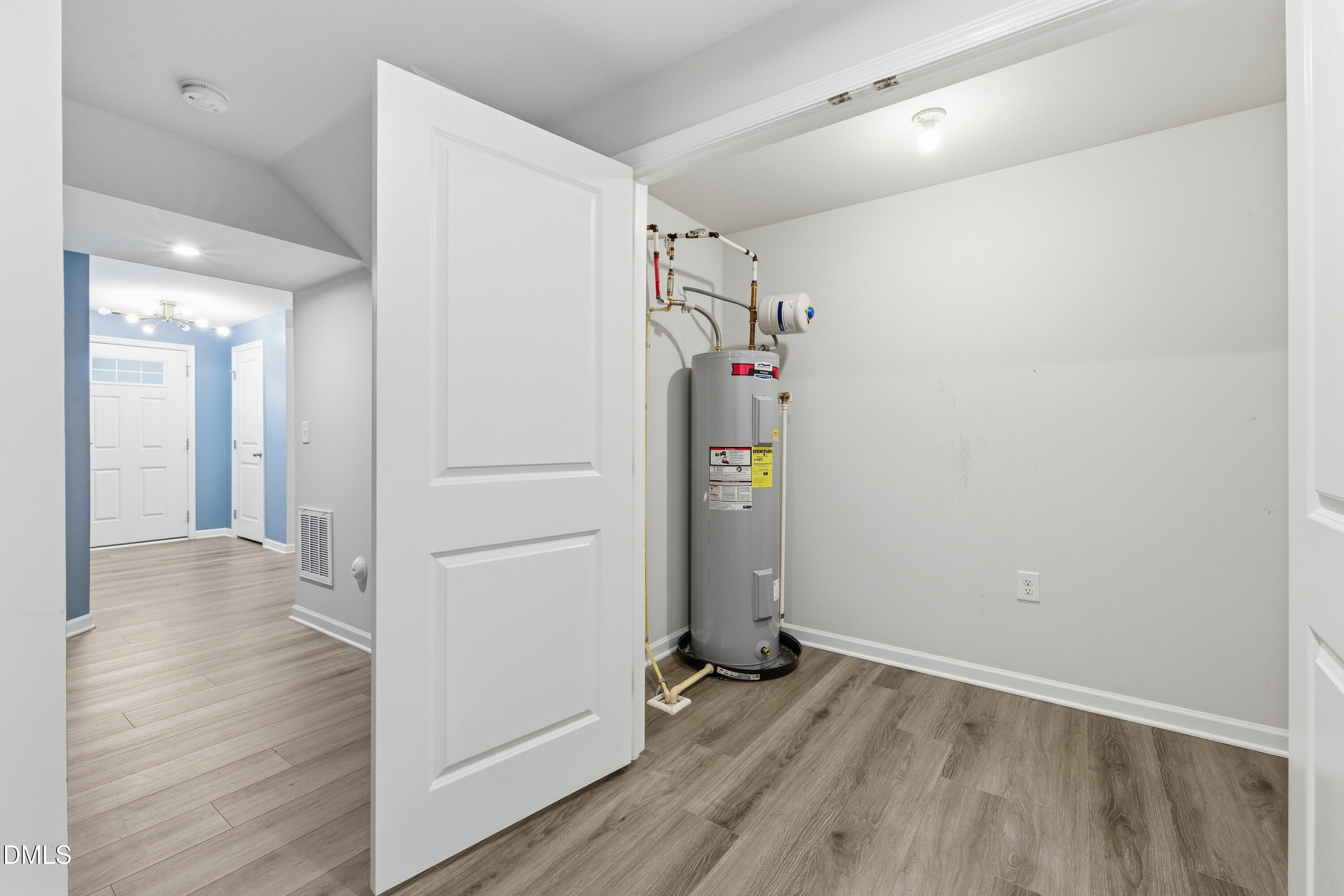 1104 Brimstone Way Durham, NC 27704 - Photo 9 of 20 9-print-DX3A8567