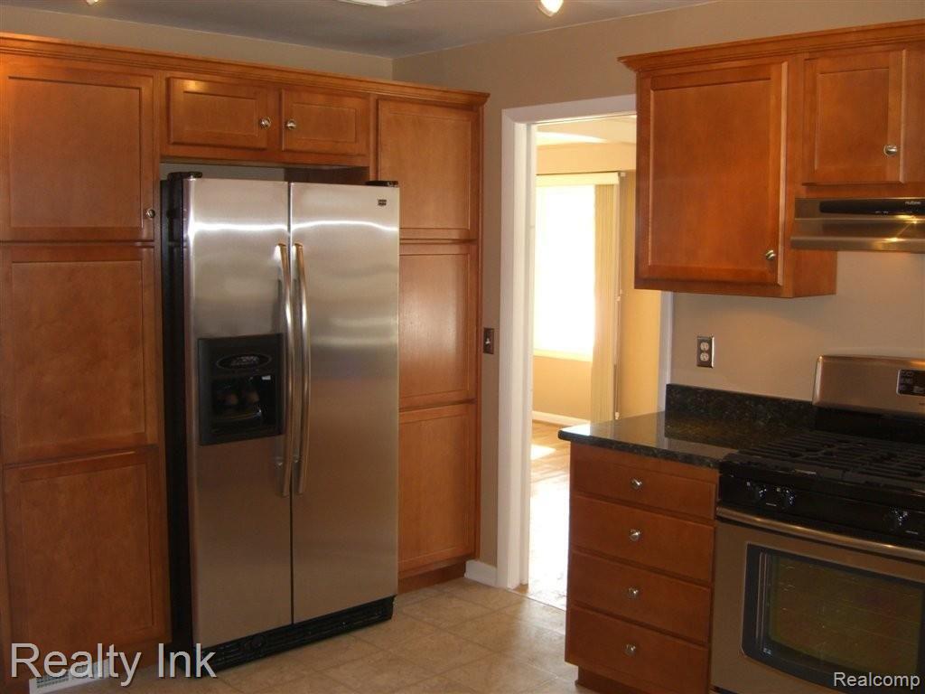 3974 Golfside Road Ypsilanti, MI 48197 - Photo 6 of 24 Picture 009.jpg