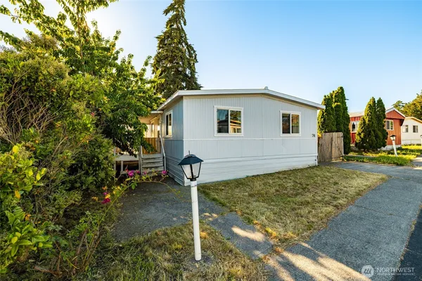 $75,000 | 700 Northwest Crosby Avenue, Unit 74, Oak Harbor, WA 98277