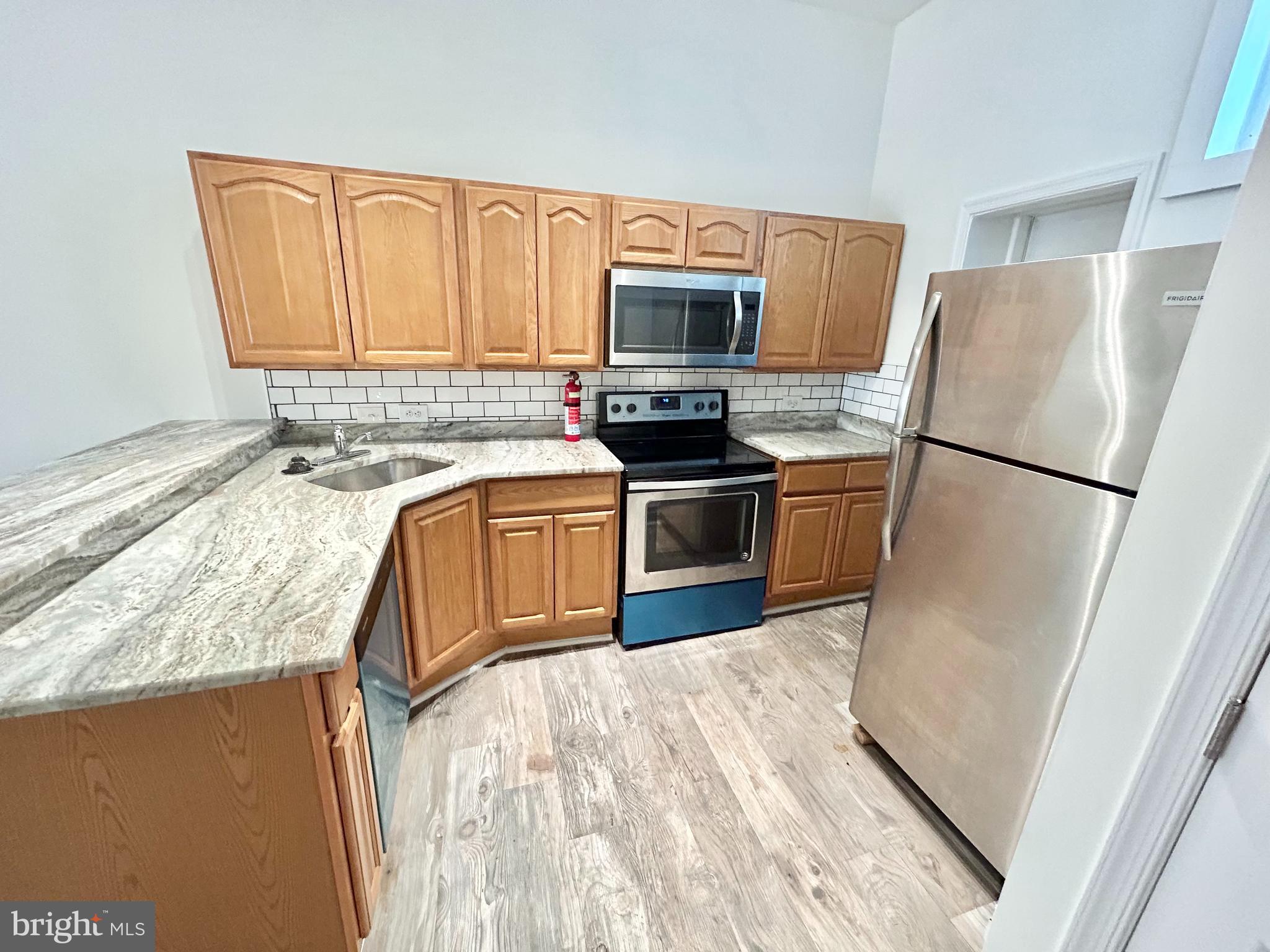 2002 North 4th Street, Unit 3 Philadelphia, PA 19122 - Photo 2 of 3