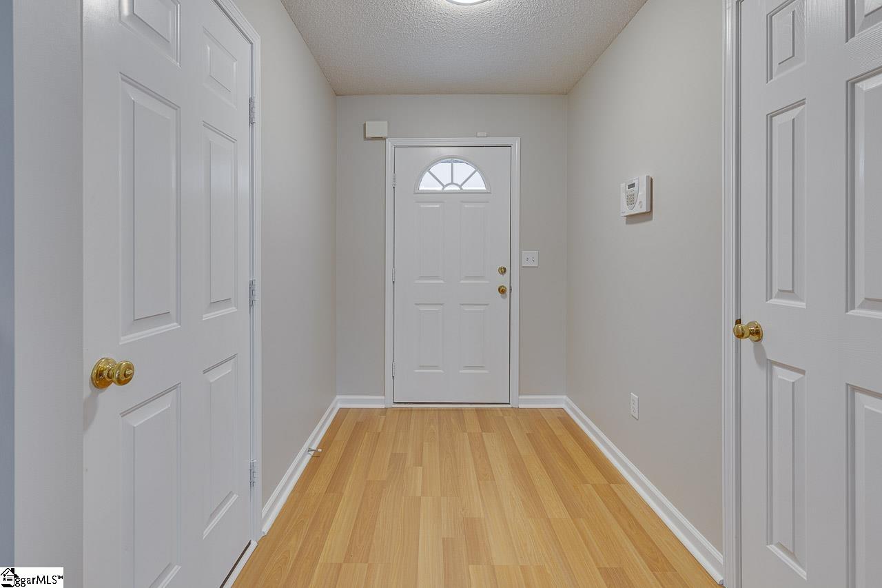 16 Brunner Court Greer, SC 29650 - Photo 4 of 36 Gallery Image 4