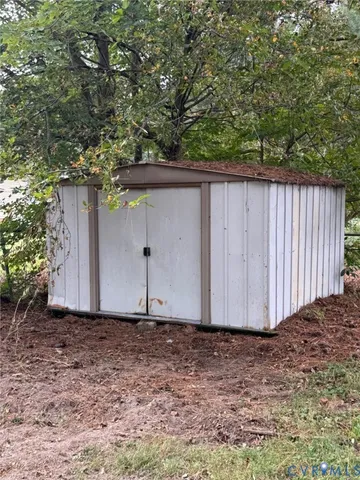 $319,900 | 310 East Gwynnfield Road, Tappahannock, VA 22560