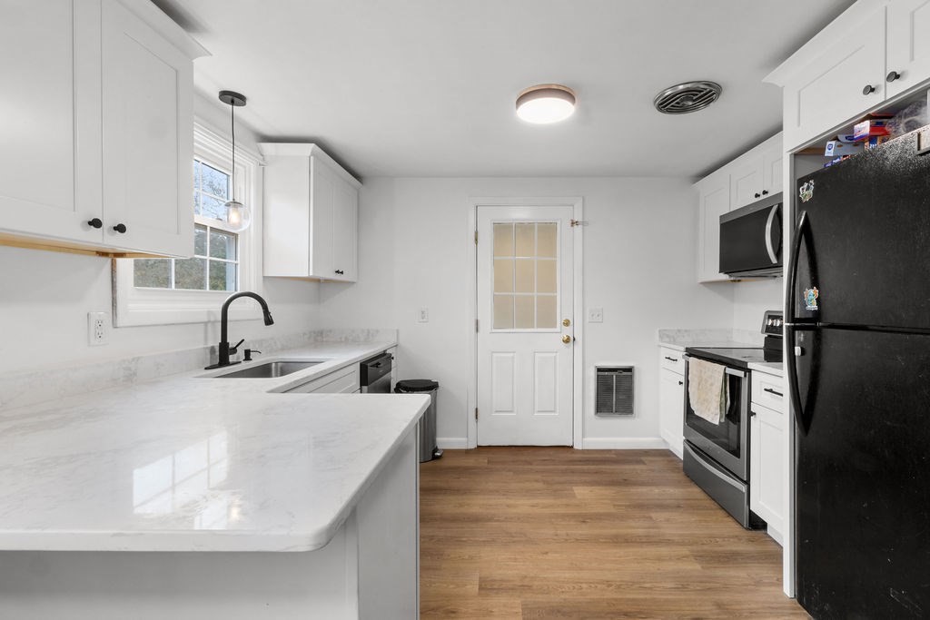 64 Hickory Road Attleboro, MA 02703 - Photo 11 of 35 Gallery Image 11