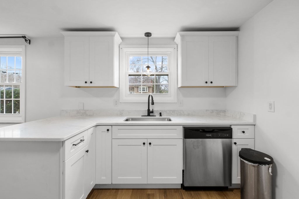 64 Hickory Road Attleboro, MA 02703 - Photo 12 of 35 Gallery Image 12