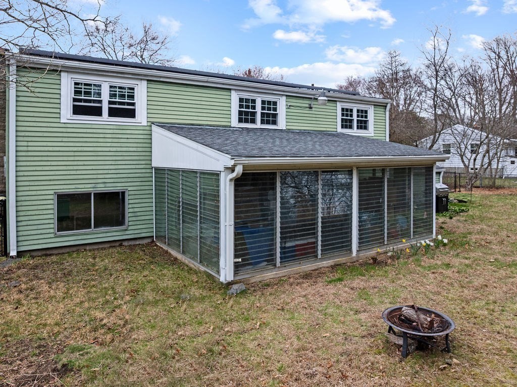 64 Hickory Road Attleboro, MA 02703 - Photo 6 of 35 Gallery Image 6