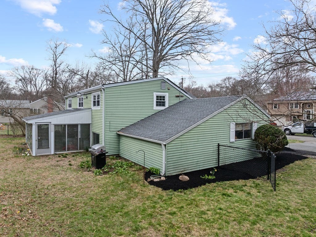 64 Hickory Road Attleboro, MA 02703 - Photo 7 of 35 Gallery Image 7