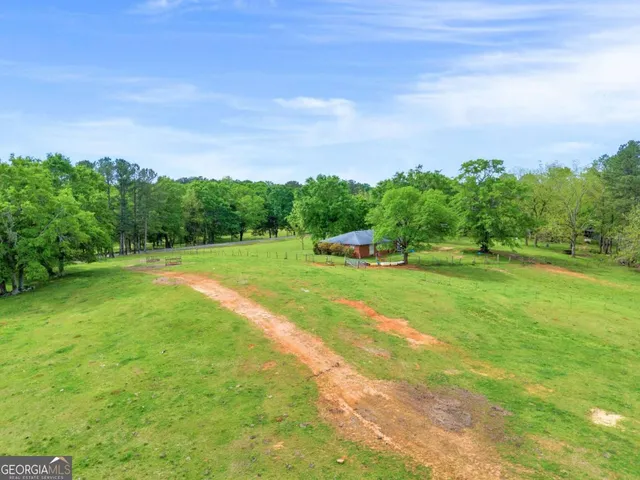 a view of outdoor space