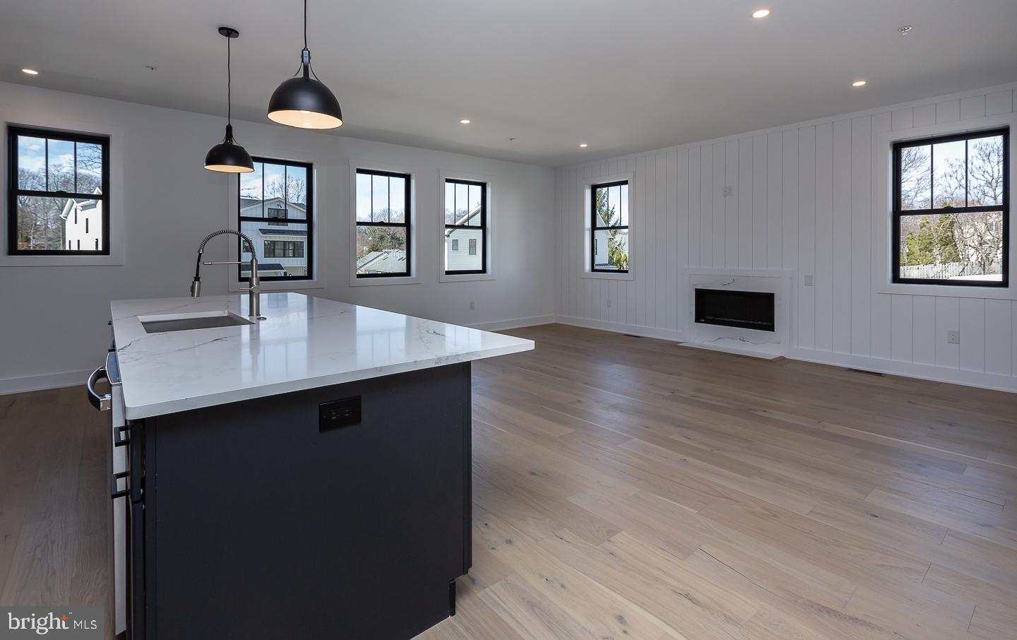 981 Henry Avenue Wayne, PA 19087 - Photo 11 of 32 Bright and airy open space awaits.