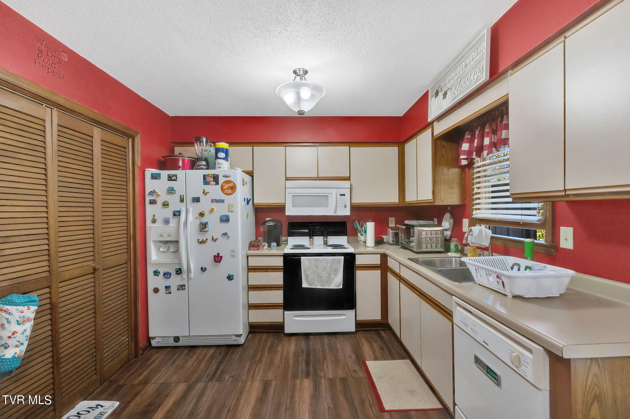 225 Huckleberry Road, Unit 5 Bluff City, TN 37618 - Photo 13 of 34 29-web-or-mls-DSC01861