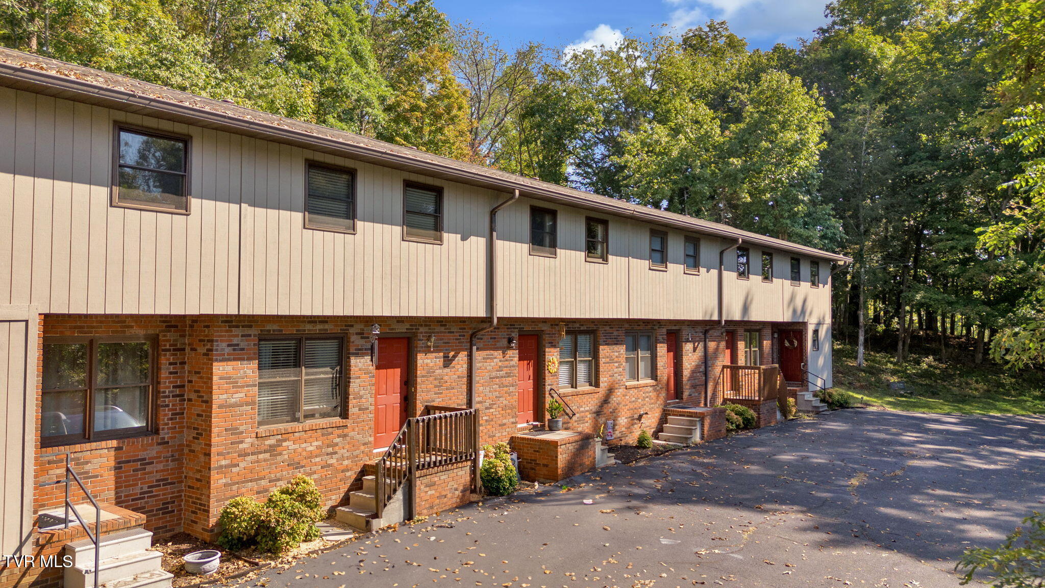 225 Huckleberry Road, Unit 5 Bluff City, TN 37618 - Photo 3 of 34 3-web-or-mls-DJI_20240922105536_0725_D