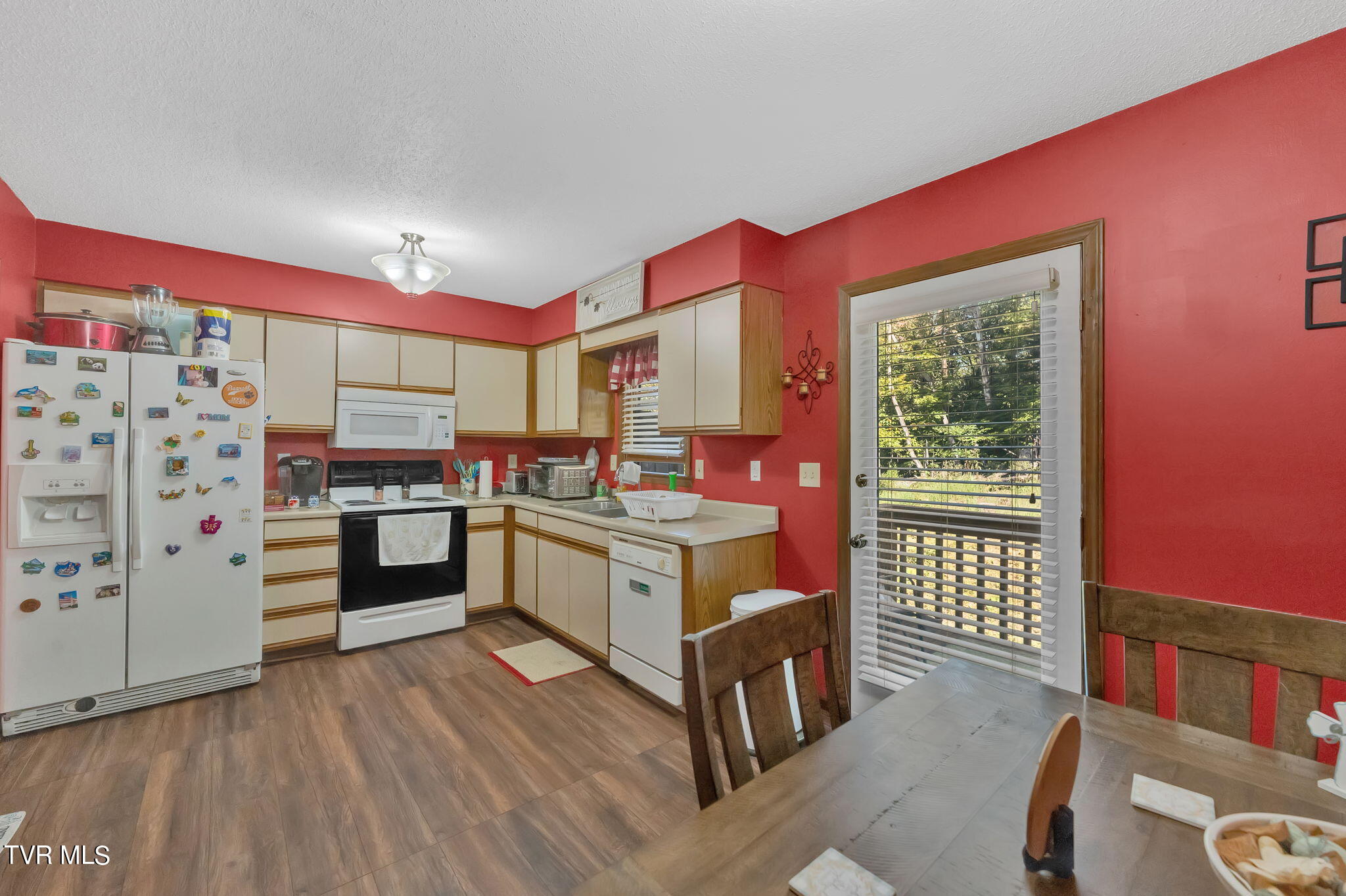 225 Huckleberry Road, Unit 5 Bluff City, TN 37618 - Photo 10 of 34 26-web-or-mls-DSC01852