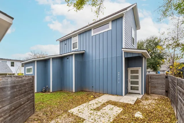 $359,900 | 6813 Suena Drive, Unit 2, Austin, TX 78741
