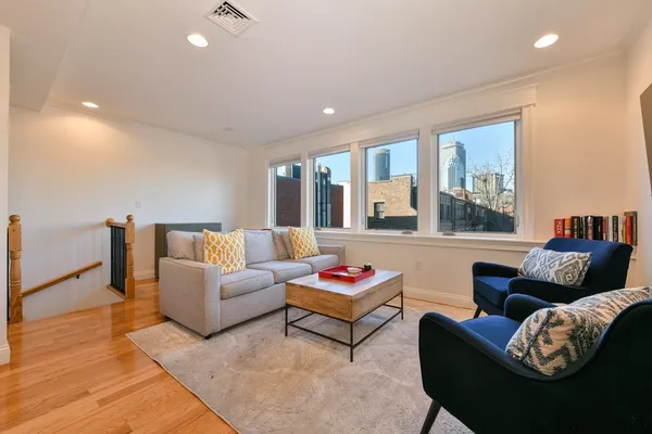 $4,150 | 643 Tremont Street, Unit 3, Boston, MA 02118