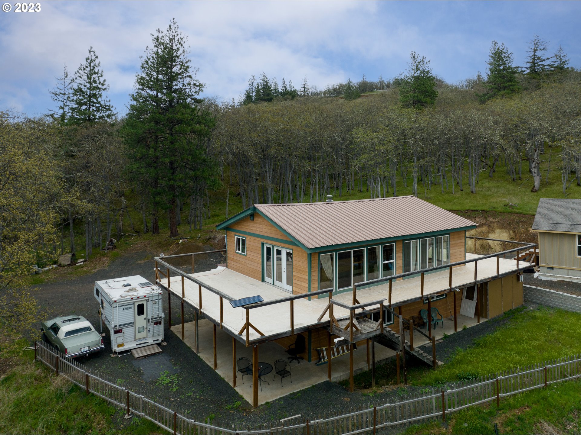 2915 Vensel Road Mosier, OR 97040 - Photo 8 of 39 Barn