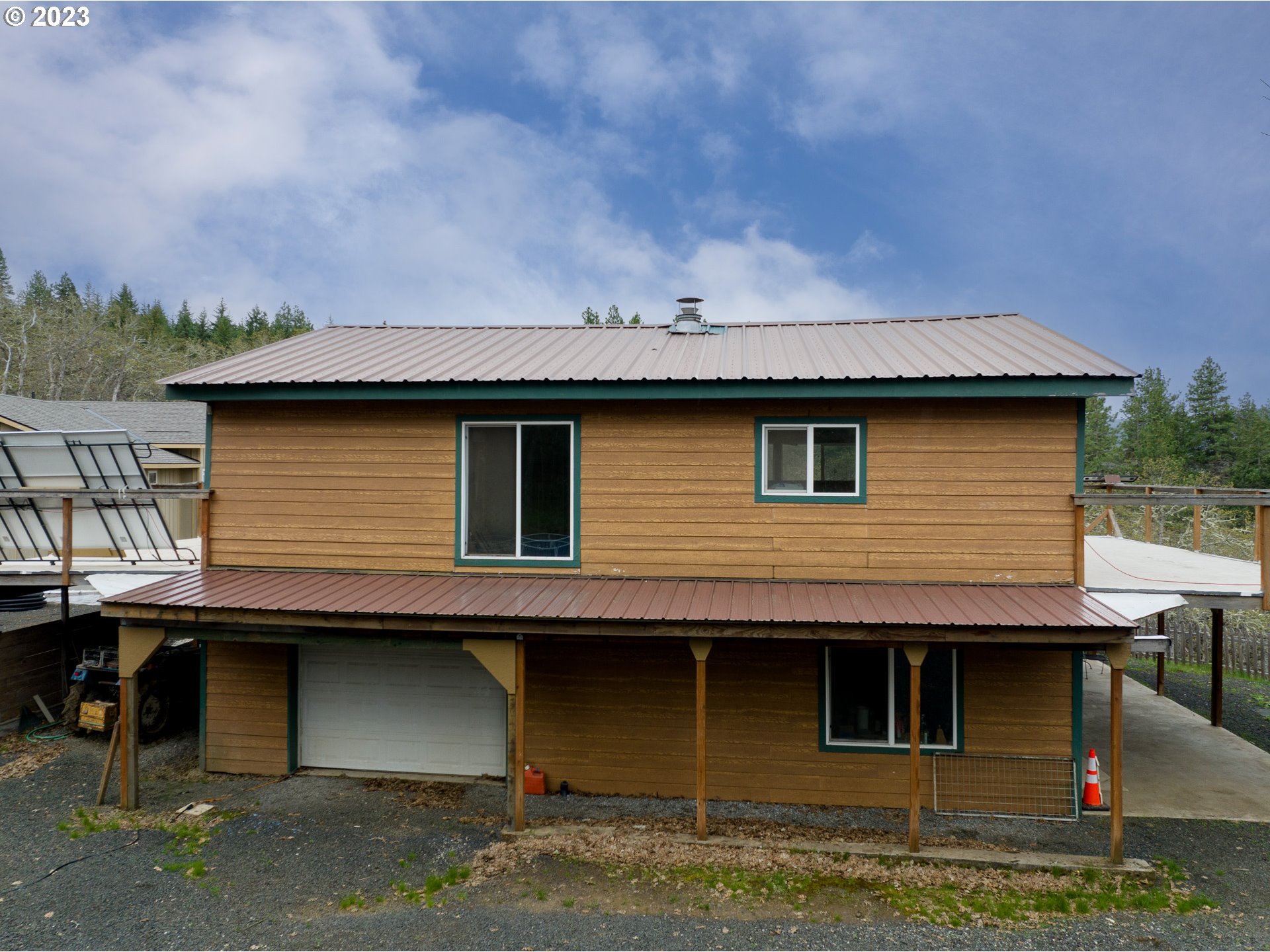 2915 Vensel Road Mosier, OR 97040 - Photo 10 of 39 Barn