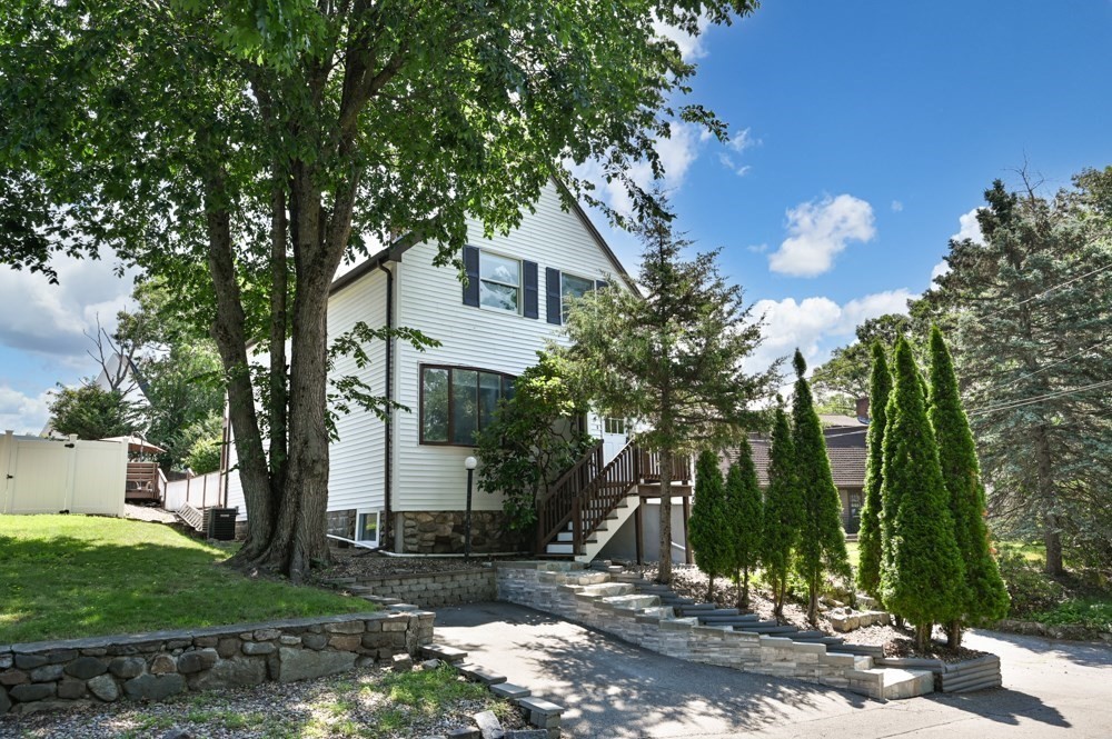 25 Ledge Street Melrose, MA 02176 - Photo 41 of 42