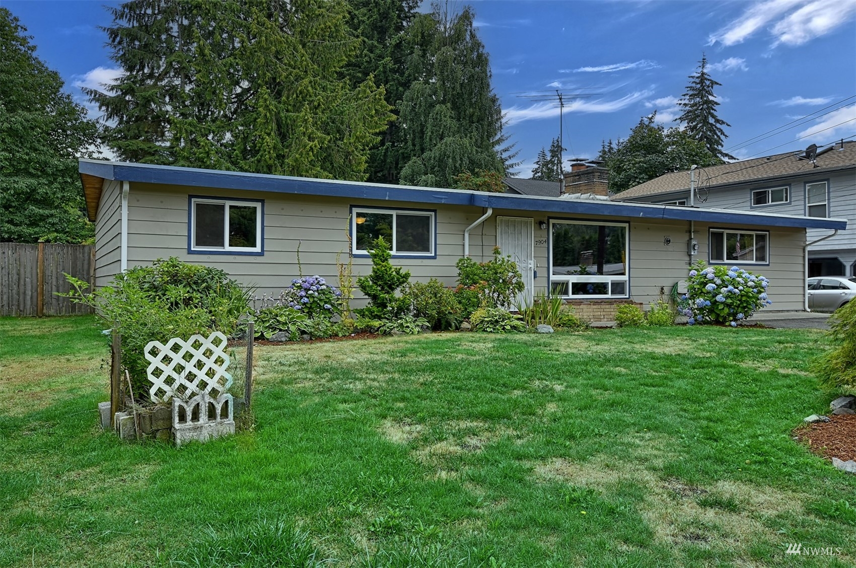 7904 192nd Place Southwest Edmonds, WA 98026 - Photo 2 of 28 Gallery Image 2