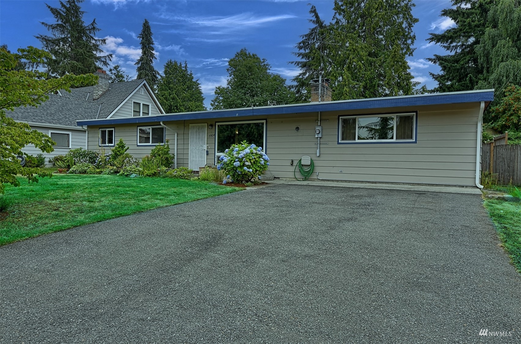 7904 192nd Place Southwest Edmonds, WA 98026 - Photo 3 of 28 Gallery Image 3