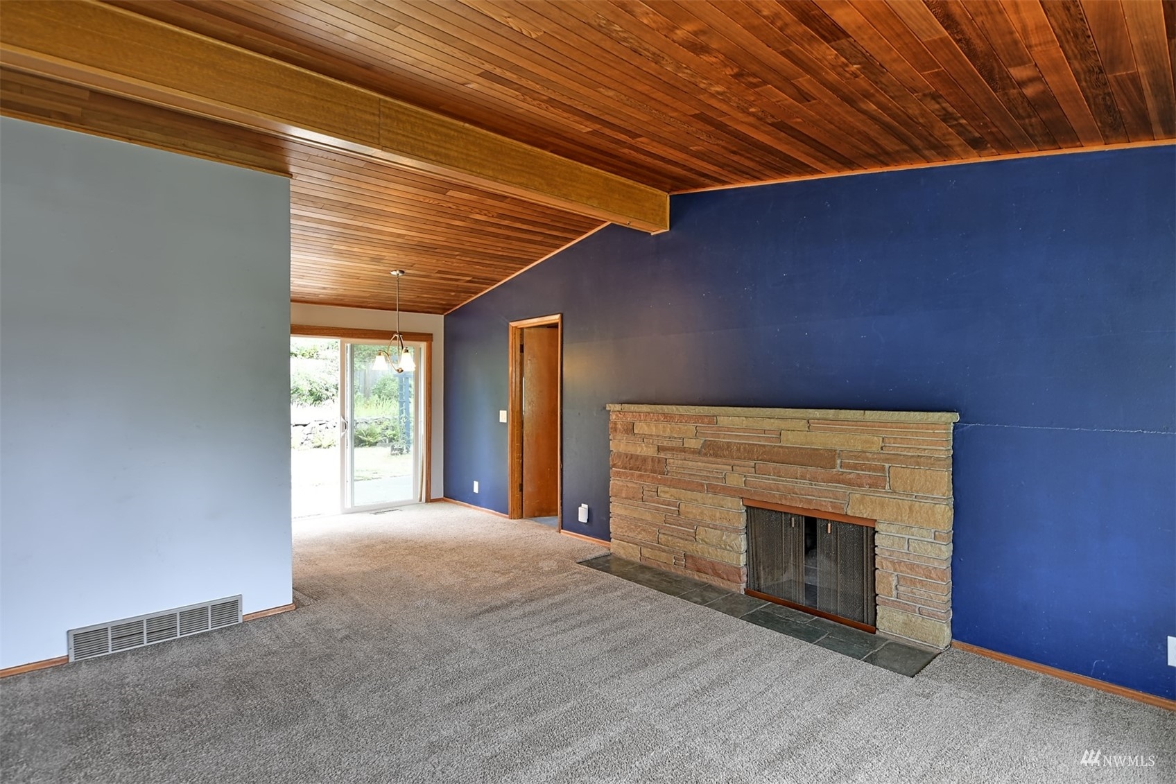 7904 192nd Place Southwest Edmonds, WA 98026 - Photo 4 of 28 Gallery Image 4
