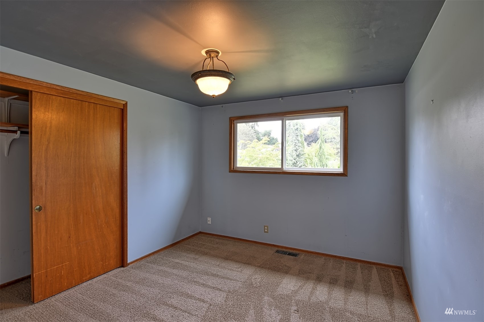 7904 192nd Place Southwest Edmonds, WA 98026 - Photo 9 of 28 Gallery Image 9