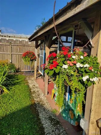 $184,900 | 113 North 8th Street, Louisiana, MO 63353