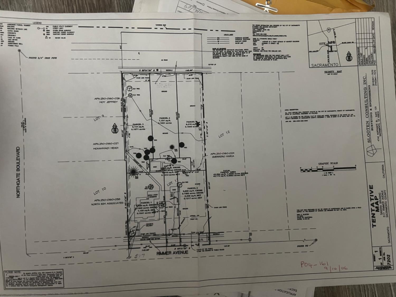 517 Rimmer Avenue Sacramento, CA 95834 - Photo 14 of 20 a view of a mirror