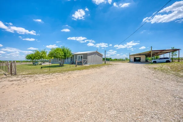 $425,000 | 815 County Road 226, Florence, TX 76527