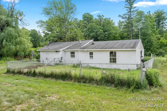 $155,000 | 9583 East 5 Mile Road, Big Rapids, MI 49307