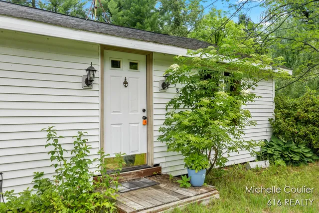 $155,000 | 9583 East 5 Mile Road, Big Rapids, MI 49307