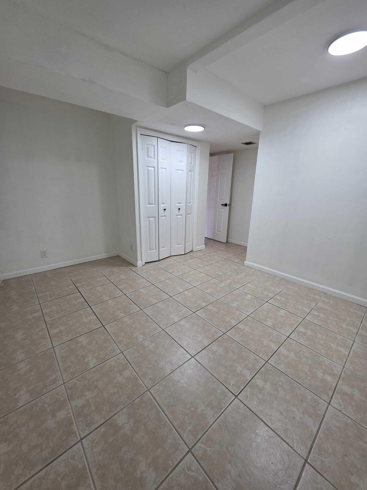 390 Racquet Club Road Weston, FL 33326 - Photo 13 of 29 WhatsApp Image 2026-07-09 at 8.39.16 PM