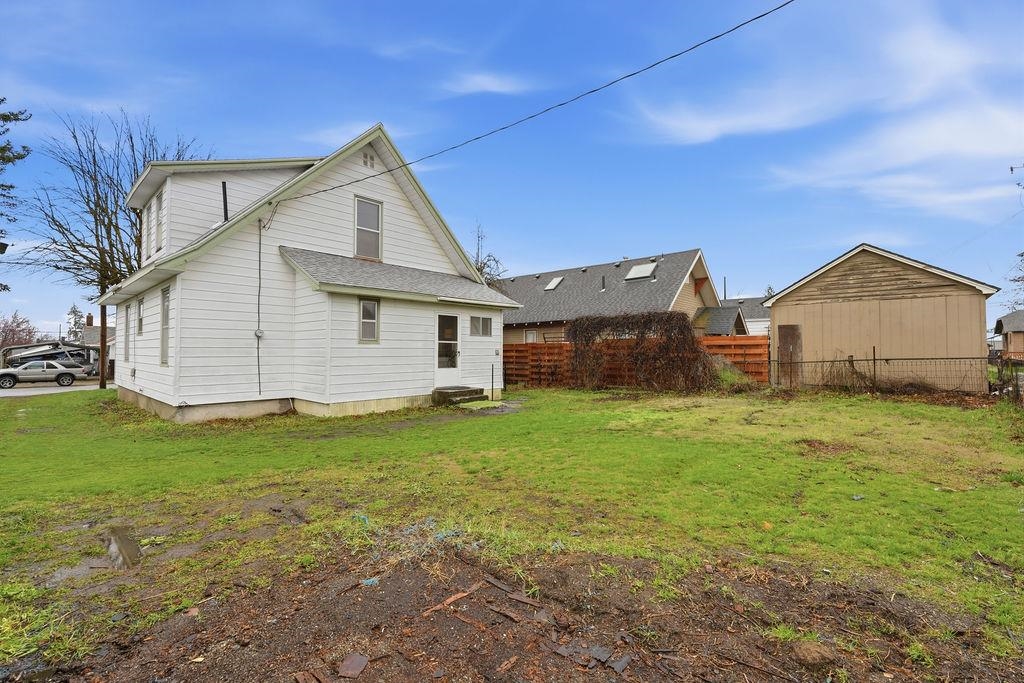 313 East Gordon Avenue Spokane, WA 99207 - Photo 29 of 38