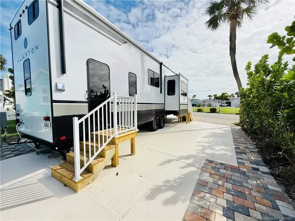 $1,595 | 10725 South Ocean Drive, Unit 393, Jensen Beach, FL 34957