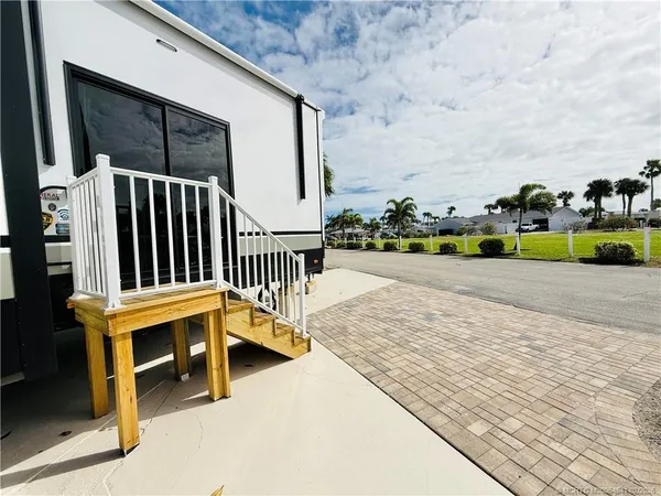 $1,595 | 10725 South Ocean Drive, Unit 393, Jensen Beach, FL 34957