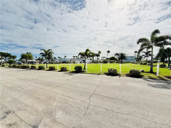 $1,595 | 10725 South Ocean Drive, Unit 393, Jensen Beach, FL 34957