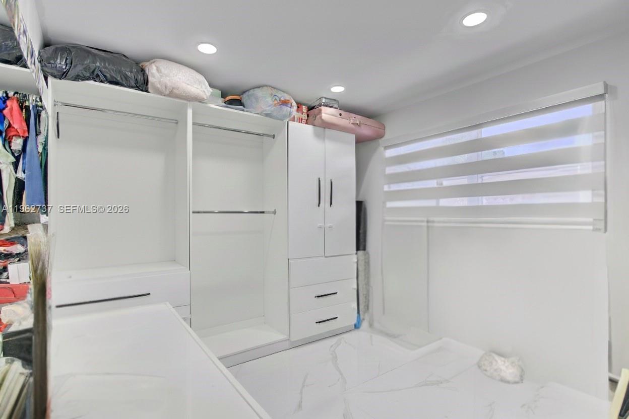 11751 Southwest 168th Terrace Miami, FL 33177 - Photo 20 of 39