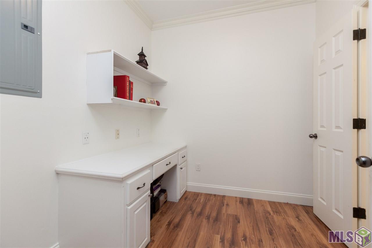 8538 Highcrest Drive Baton Rouge, LA 70809 - Photo 20 of 30 Office/Hobby Room