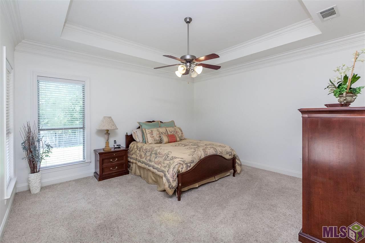 8538 Highcrest Drive Baton Rouge, LA 70809 - Photo 10 of 30 Master Bedroom