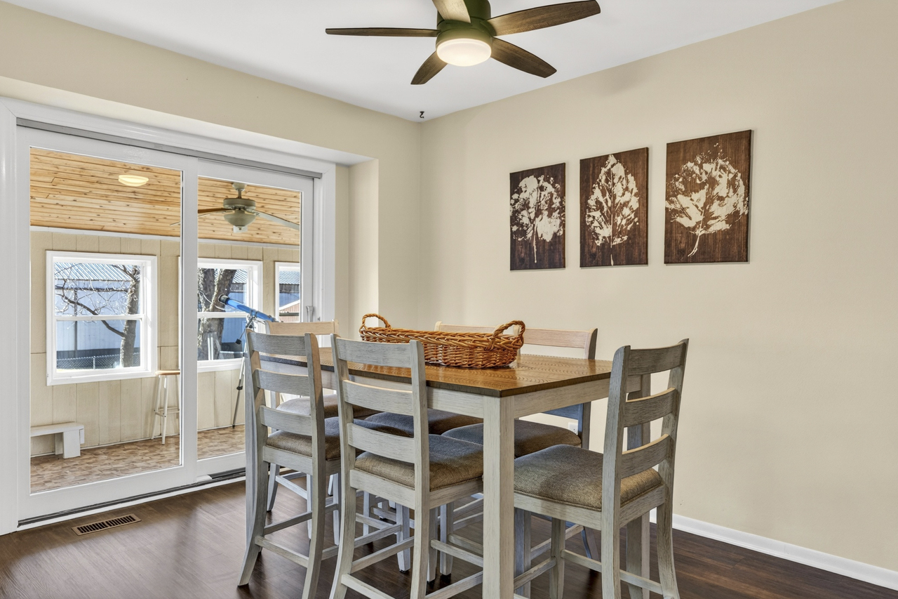 4015 Sunnyside Road Woodstock, IL 60098 - Photo 13 of 55