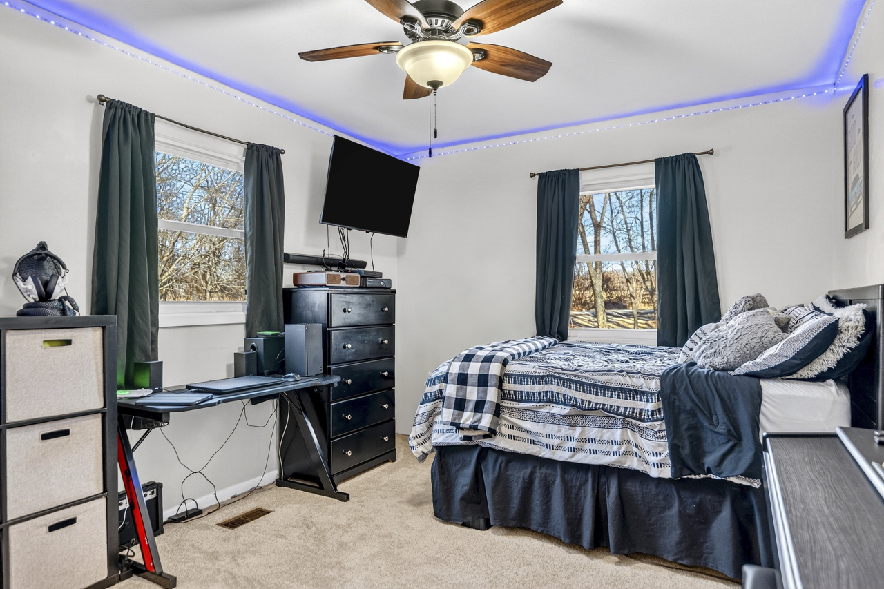 4015 Sunnyside Road Woodstock, IL 60098 - Photo 24 of 55