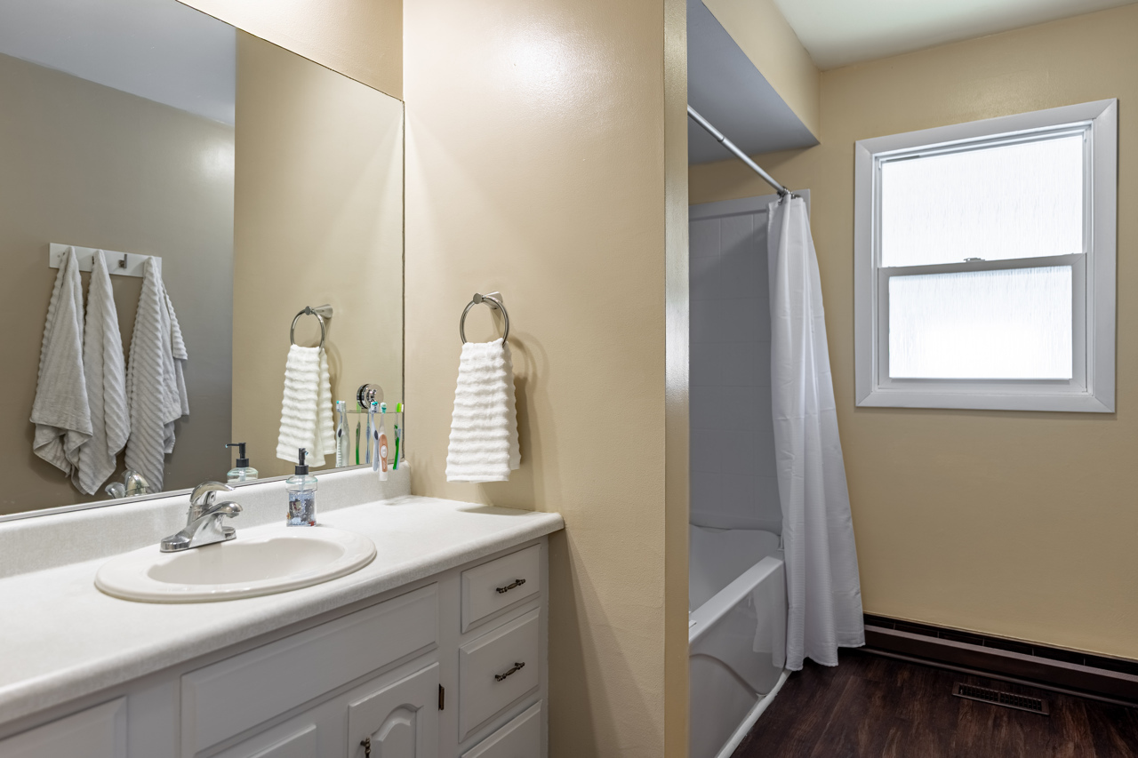 4015 Sunnyside Road Woodstock, IL 60098 - Photo 25 of 55