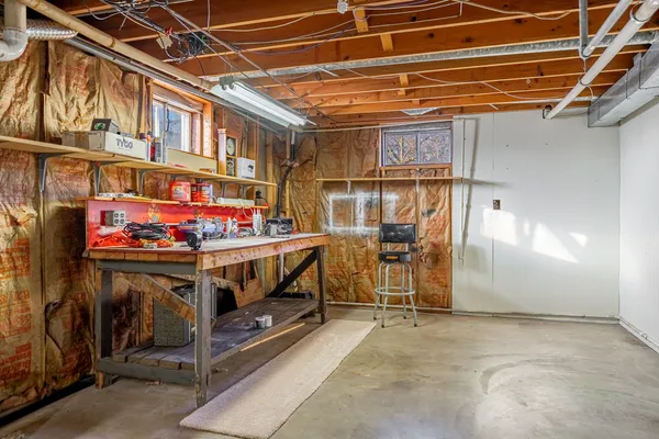 $700,000 | 4015 Sunnyside Road, Woodstock, IL 60098