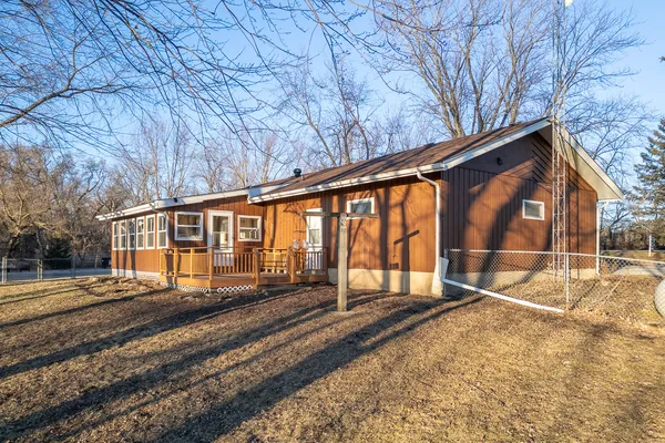 $700,000 | 4015 Sunnyside Road, Woodstock, IL 60098