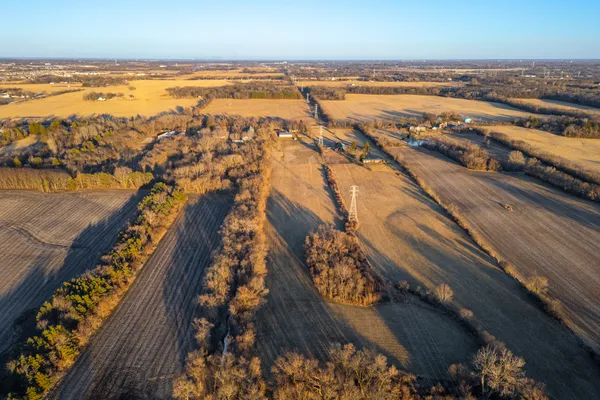 $700,000 | 4015 Sunnyside Road, Woodstock, IL 60098