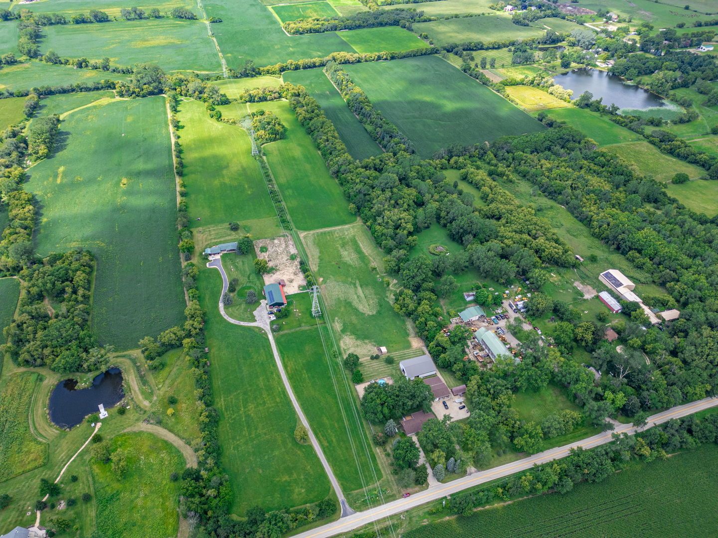 4015 Sunnyside Road Woodstock, IL 60098 - Photo 6 of 55