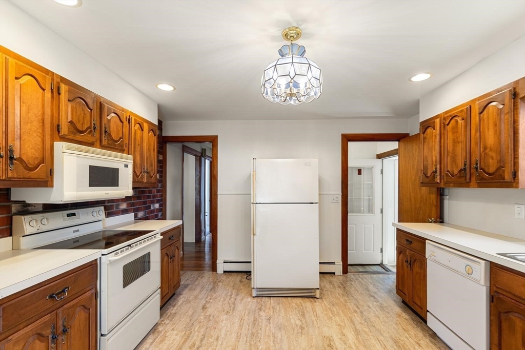 26 Linden Road Gloucester, MA 01930 - Photo 10 of 30