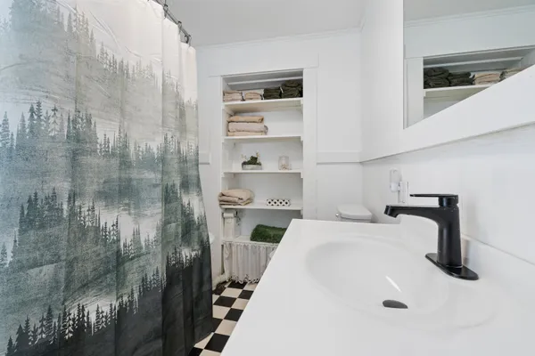 $485,000 | 7471 Highway 4, Bridgewater, VT 05034