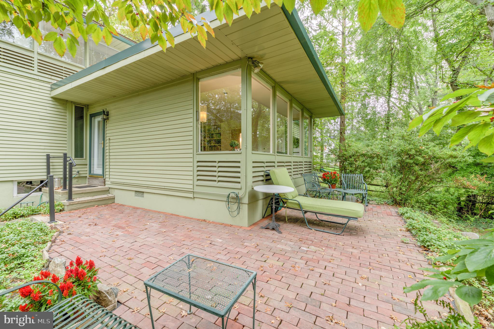 267 Hamilton Avenue Princeton, NJ 08540 - Photo 32 of 39 a backyard of a house with outdoor seating